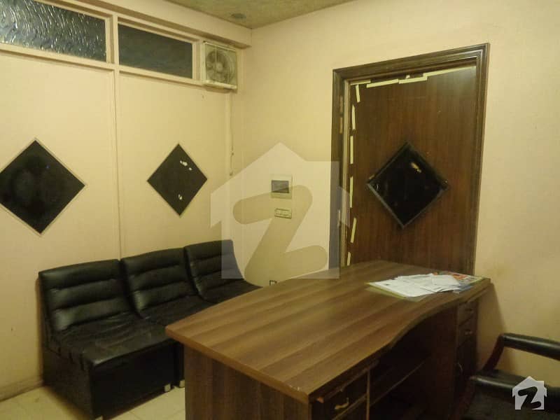 300 sq ft Full Furnished Office for Rent at Kohinoor Plaza