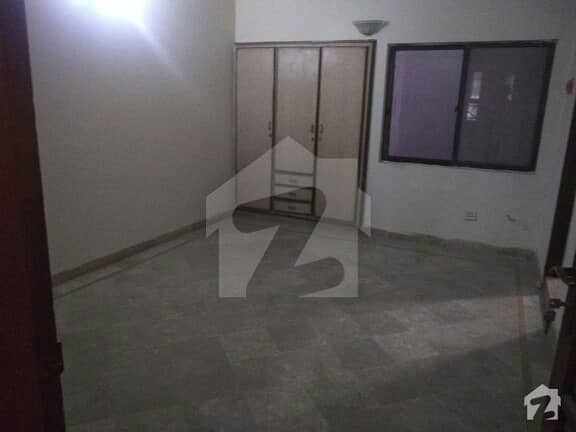 کلفٹن ۔ بلاک 2 کلفٹن کراچی میں 4 کمروں کا 10 مرلہ مکان 2 لاکھ میں کرایہ پر دستیاب ہے۔