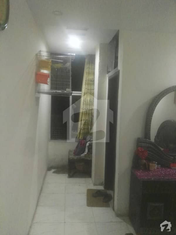 نوناریاں چوک سمن آباد لاہور میں 1 کمرے کا 2 مرلہ فلیٹ 20 لاکھ میں برائے فروخت۔