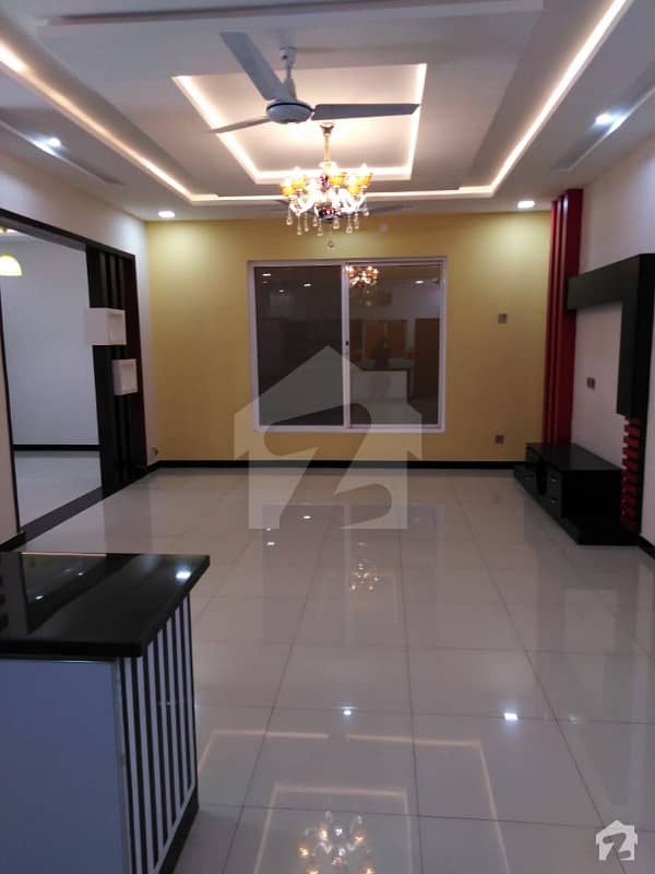 10 Marla Single Storey House For Sale