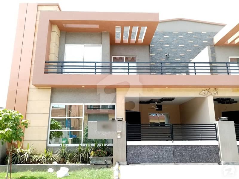 Corner House Is Available For Sale On Sargodha Road