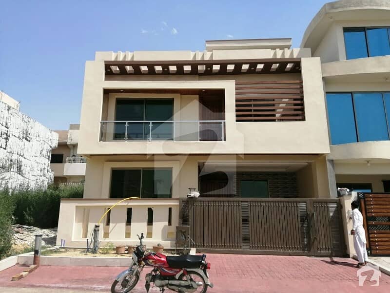 25x40 branded house For Sale in G-13