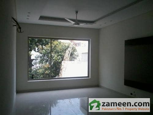 12 Marla House For Office Use In Gulberg - Prime Location