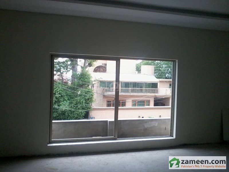 15 Marla Town House For Rent In Gulberg