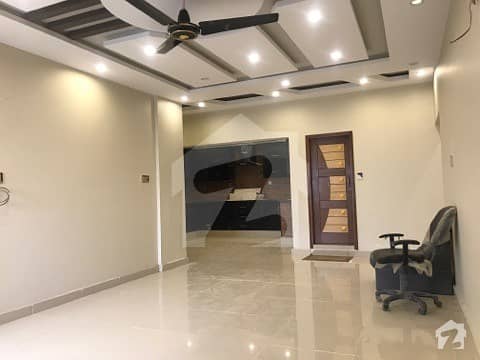 کلفٹن ۔ بلاک 8 کلفٹن کراچی میں 3 کمروں کا 8 مرلہ فلیٹ 1 لاکھ میں کرایہ پر دستیاب ہے۔