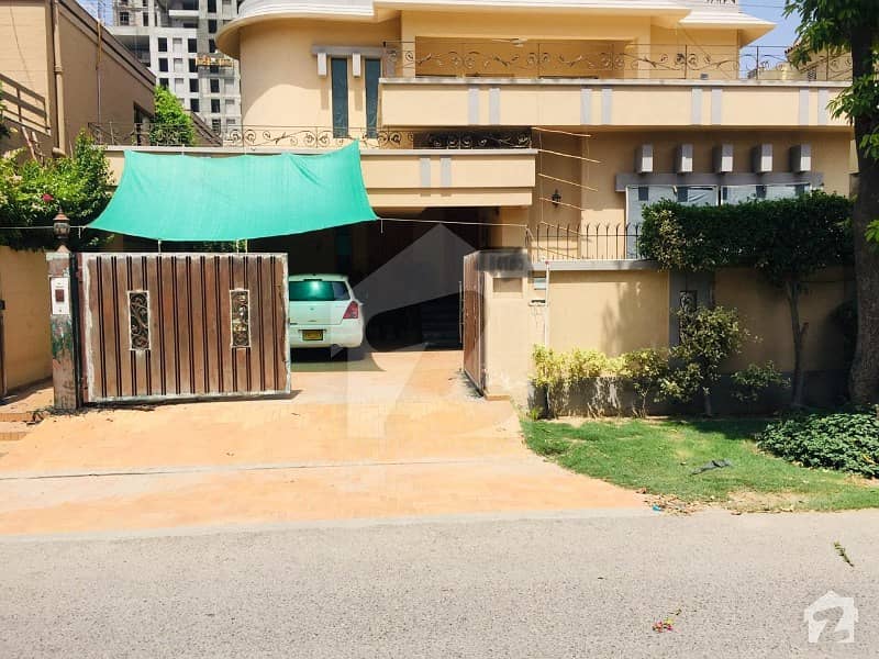 1 kanal full bungalow for rent in dha  phase 4 CC BLOCK