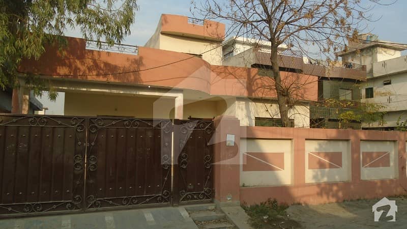 پنجاب سمال انڈسٹریز کالونی لاہور میں 3 کمروں کا 5 مرلہ مکان 65 لاکھ میں برائے فروخت۔