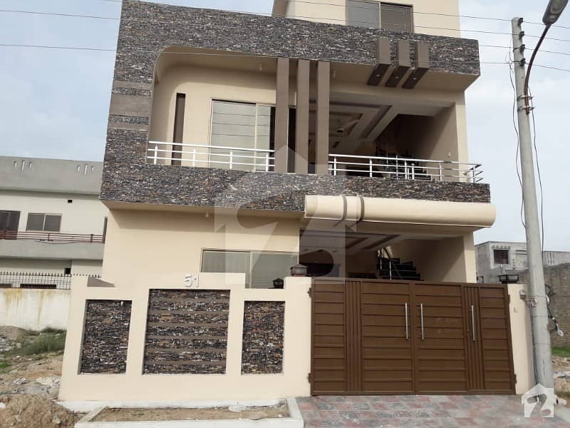 Upper Portion Brand New  Is Available For Rent In I Block No Gas