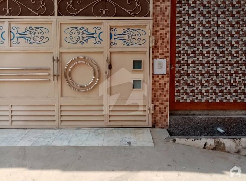 محمد علی جناح روڈ اوکاڑہ میں 5 کمروں کا 6 مرلہ مکان 1. 45 کروڑ میں برائے فروخت۔