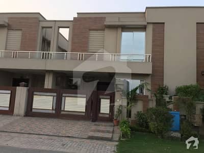 پیراگون سٹی لاہور میں 4 کمروں کا 10 مرلہ مکان 60 ہزار میں کرایہ پر دستیاب ہے۔