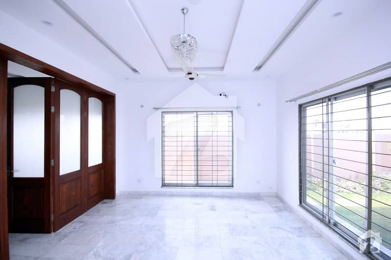 1 Kanal Luxurious Bungalow Available for Rent DHA Phase 7 P Block