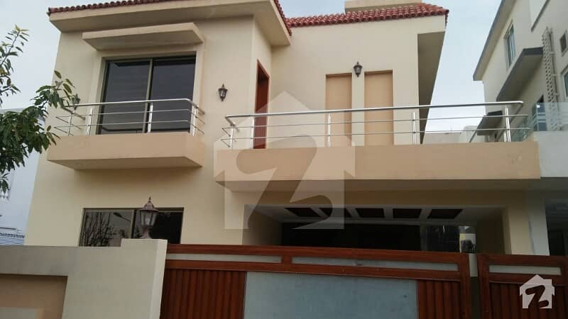10 marla Beautiful house for RENT