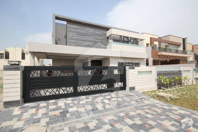 One Kanal Brand New Designer House Luxury Style For Sale