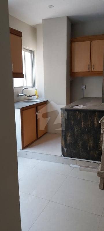 2 Bed Flat For Sale On 1st Floor In Midway Commercial 2 Bed Flat For Sale On 1st Floor In Midway Commercial