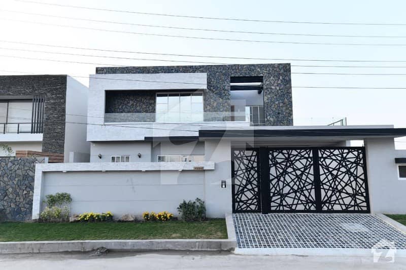 1 Kanal Dream Bungalow In Ayesha Block Abdullah Garden Canal Road