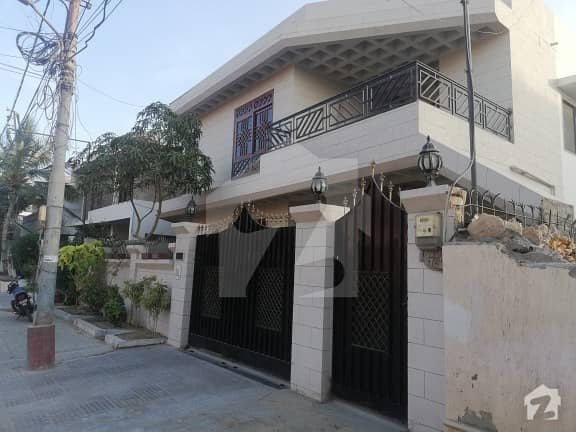 300 Yard Beautiful Well Maintained Independent Bungalow In Prime Location Of Dha Phase 4 Karachi