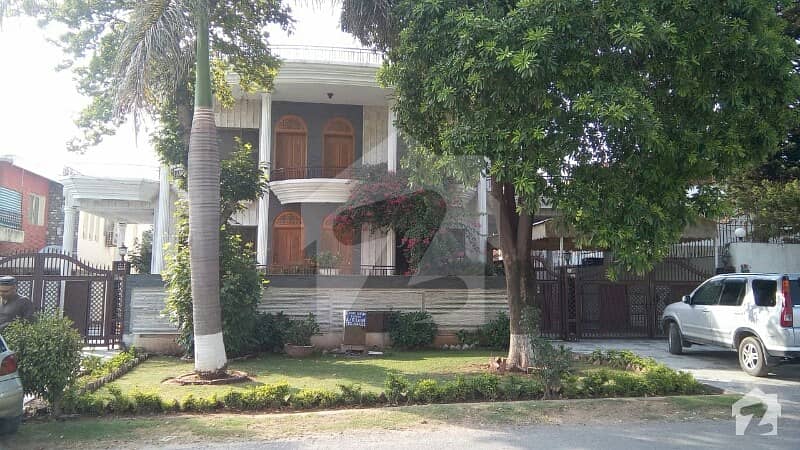 House For Sale In F-8 Markaz Islamabad House For Sale In F-8 Markaz Islamabad