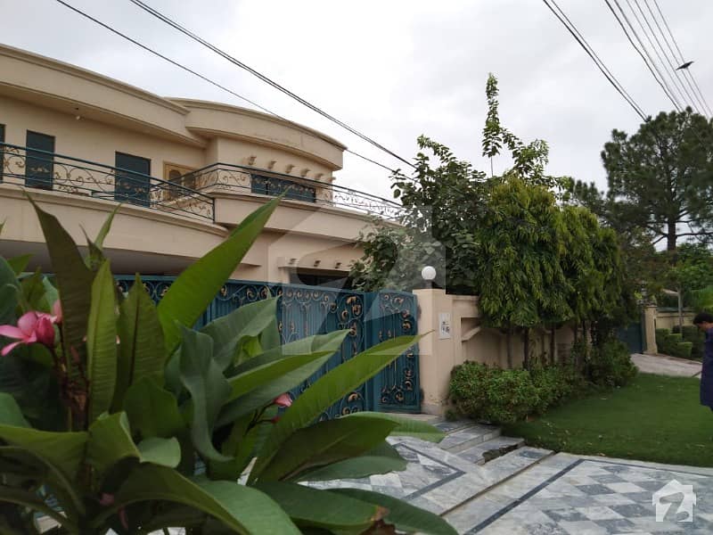 1 Kanal Full House Available For Rent In DHA Phase 4 Block BB