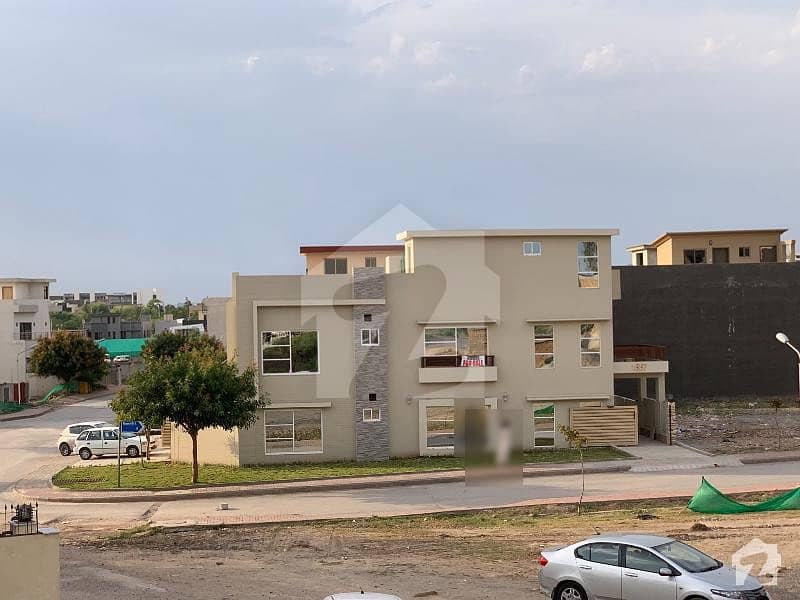 بحریہ ٹاؤن فیز 7 بحریہ ٹاؤن راولپنڈی راولپنڈی میں 7 کمروں کا 10 مرلہ مکان 2.1 کروڑ میں برائے فروخت۔