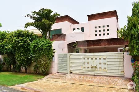 One Kanal Ultra Modern Upper Portion Located At Heart Of Phase 4 Direct Approach One Kanal Ultra Modern Upper Portion Located At Heart Of Phase 4 Direct Approach