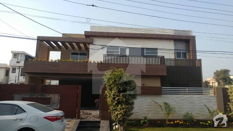 1 Kanal Ultra Modern House On Prime Location Owner Build Solid Construction