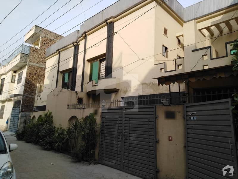 درمنگی ورسک روڈ پشاور میں 5 کمروں کا 5 مرلہ مکان 1 کروڑ میں برائے فروخت۔