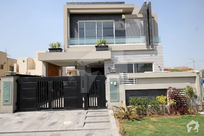 10 Marla Outclass Bungalow Dha 8 Lahore