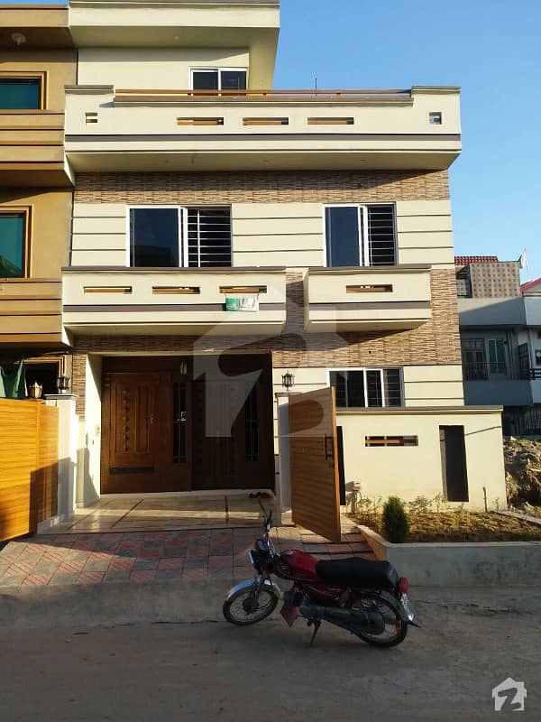 Best Location 25x40 Brand New House For Sale