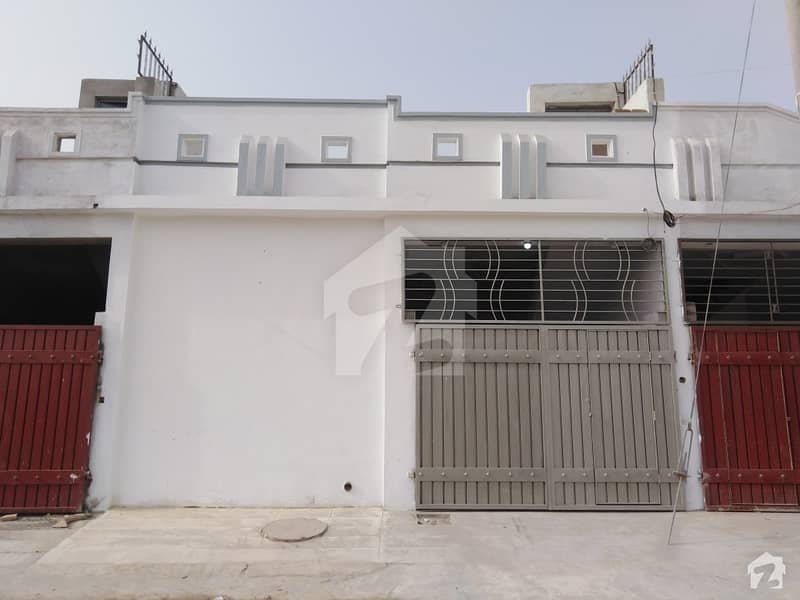 رفیع قمر روڈ بہاولپور میں 2 کمروں کا 5 مرلہ مکان 40 لاکھ میں برائے فروخت۔