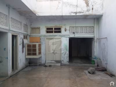 گاجو خان روڈ مردان میں 6 کمروں کا 6 مرلہ مکان 1. 8 کروڑ میں برائے فروخت۔