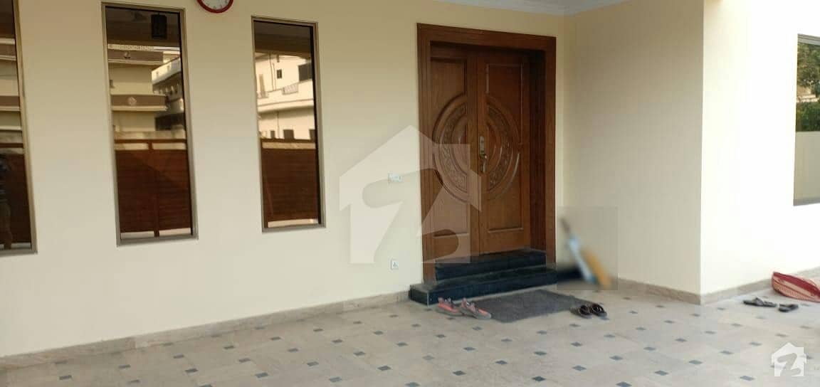 نیشنل پولیس فاؤنڈیشن او ۔ 9 اسلام آباد میں 6 کمروں کا 1 کنال مکان 2. 8 کروڑ میں برائے فروخت۔