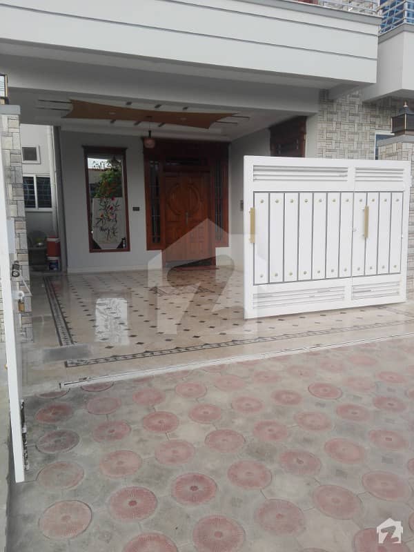 30x60 Brand New House Available For Sale In G-13 Main Double Rod