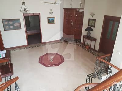 60x90 600 Sq Yards Triple Story 1 Unit House Urgent Sale In Investor Price 60x90 600 Sq Yards Triple Story 1 Unit House Urgent Sale In Investor Price