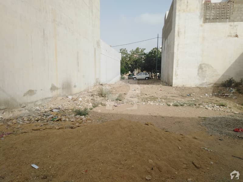 گلشنِ معمار - سیکٹر آر گلشنِ معمار گداپ ٹاؤن کراچی میں 4 کمروں کا 5 مرلہ مکان 1.2 کروڑ میں برائے فروخت۔