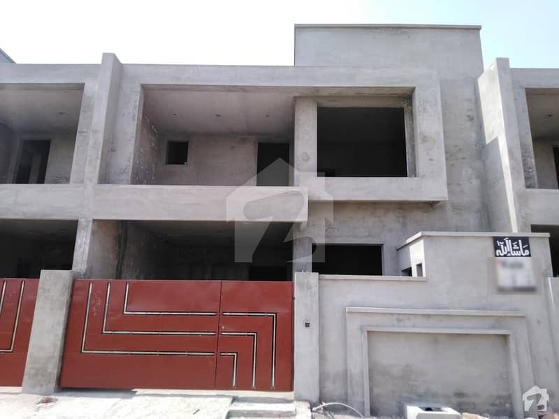 ایڈن آچرڈ فیصل آباد میں 5 مرلہ مکان 1 کروڑ میں برائے فروخت۔