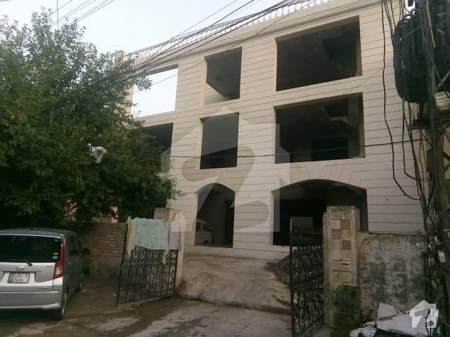 Gulberg 2 - Independent Commercial Building  For Rent