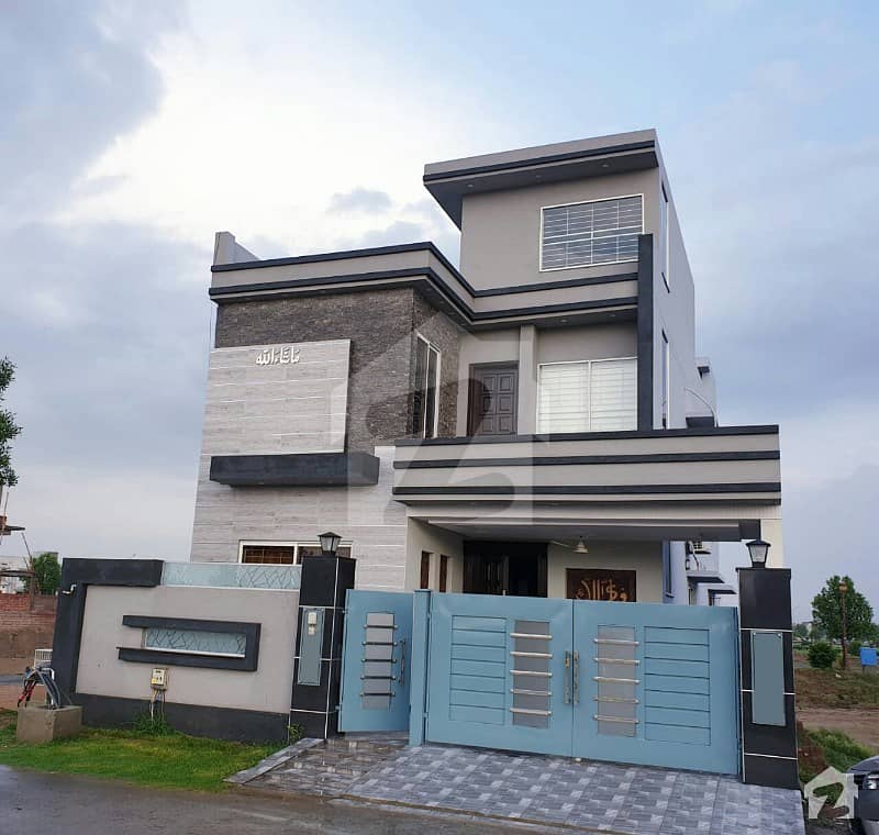 Owner Build Brand New House For Sale Facing Park Near To Ring Road Interchange