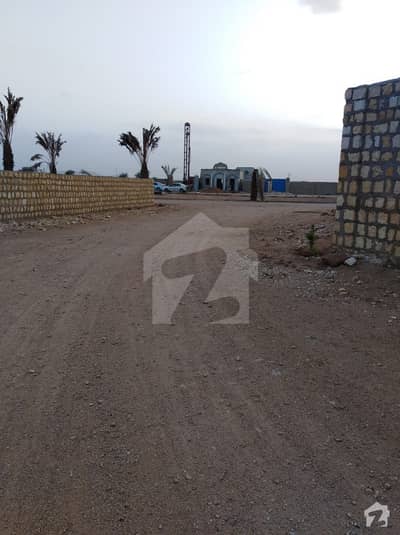 Farm Houses Plots Land on installments with 24 hours armed security Guards SUPER HIGHWAY Farm Houses Plots Land on installments with 24 hours armed security Guards SUPER HIGHWAY