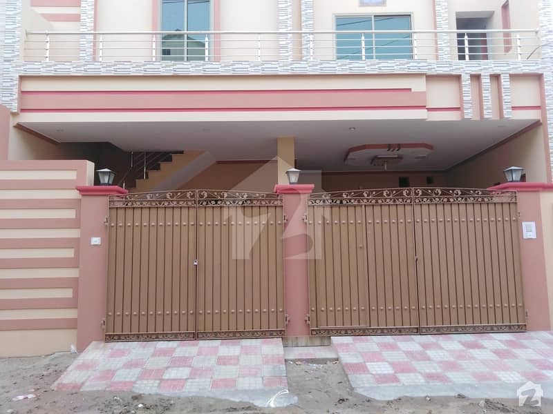 ساجد عوام کالونی بہاولپور میں 4 کمروں کا 7 مرلہ مکان 1. 1 کروڑ میں برائے فروخت۔