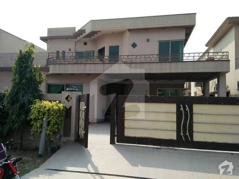 1kanal  Bungalow available for Rent  in DHA Phase  4 DD  Block