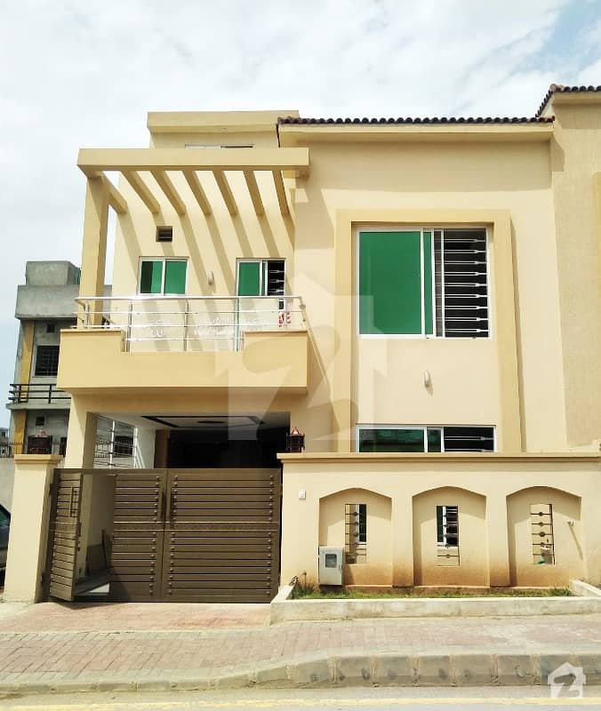 Top Class House Is Available For Sale On Boulevard