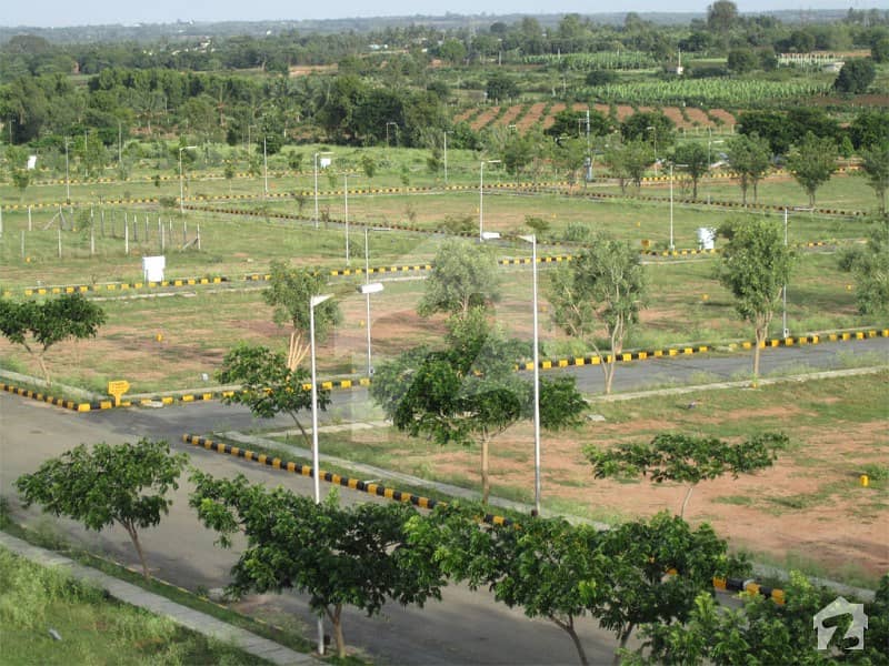 8 Marla  Commercial Plot For Sale In Very Hot Location In Phase 3 Z Block
