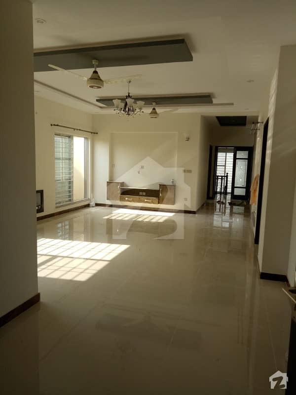 Original Pictures10 Marla House With Excellent Accommodation In Dha Phase 4 Block Gg Lahore