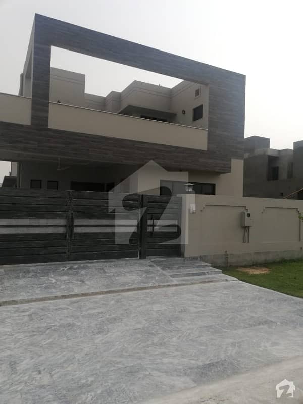 Modern Design 10 Marla Brand New Magnificent Bungalow For Rent Phase 6