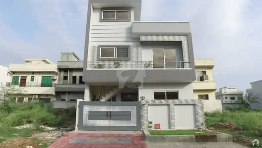 Beautiful House Is Available For Sale In D-12/1 Beautiful House Is Available For Sale In D-12/1