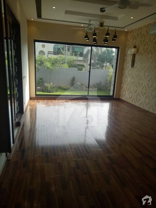 1 Kanal Luxury And Lavish Bungalow For Rent In DHA