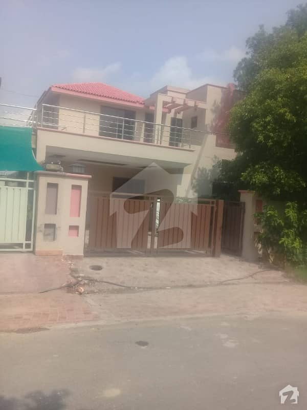 10 Marla House For Sale Khayaban E Amin Block C