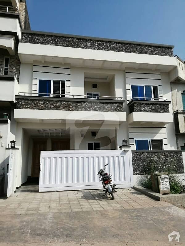 30x60 Awesome hOuse For Sale in G-13 Islamabad.