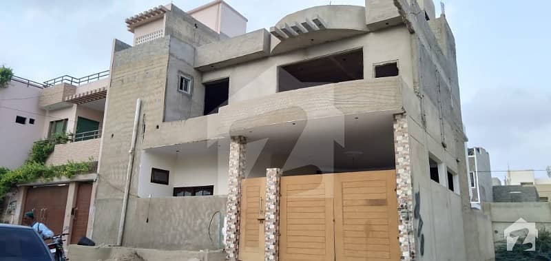 ایم بی سی ایچ ایس ۔ مخدوم بلاول سوسائٹی کورنگی کراچی میں 5 کمروں کا 11 مرلہ مکان 3.15 کروڑ میں برائے فروخت۔