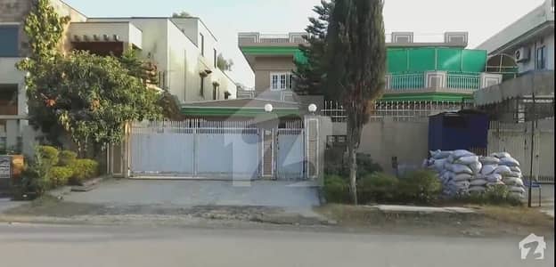 آئی ۔ 8/4 آئی ۔ 8 اسلام آباد میں 10 کمروں کا 1.1 کنال مکان 8 کروڑ میں برائے فروخت۔ آئی ۔ 8/4 آئی ۔ 8 اسلام آباد میں 10 کمروں کا 1.1 کنال مکان 8 کروڑ میں برائے فروخت۔